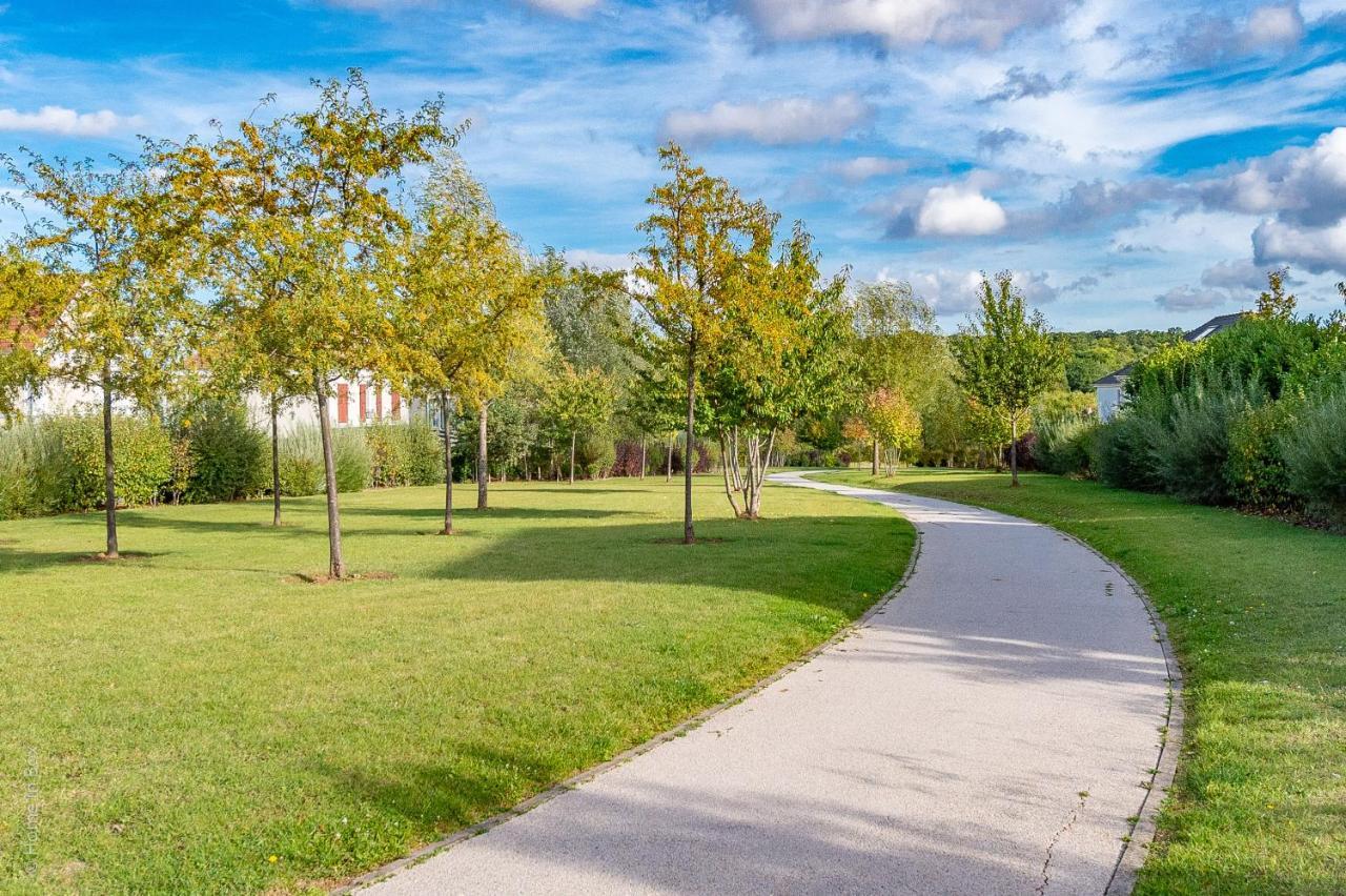 Gite La Villa Omagny Paris Marne-La-Vallee Εξωτερικό φωτογραφία